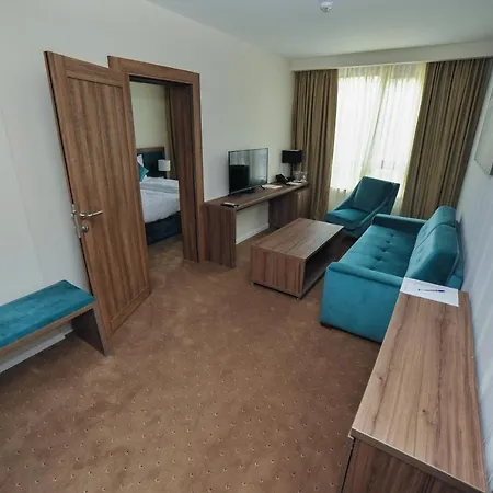 Nais Hotel